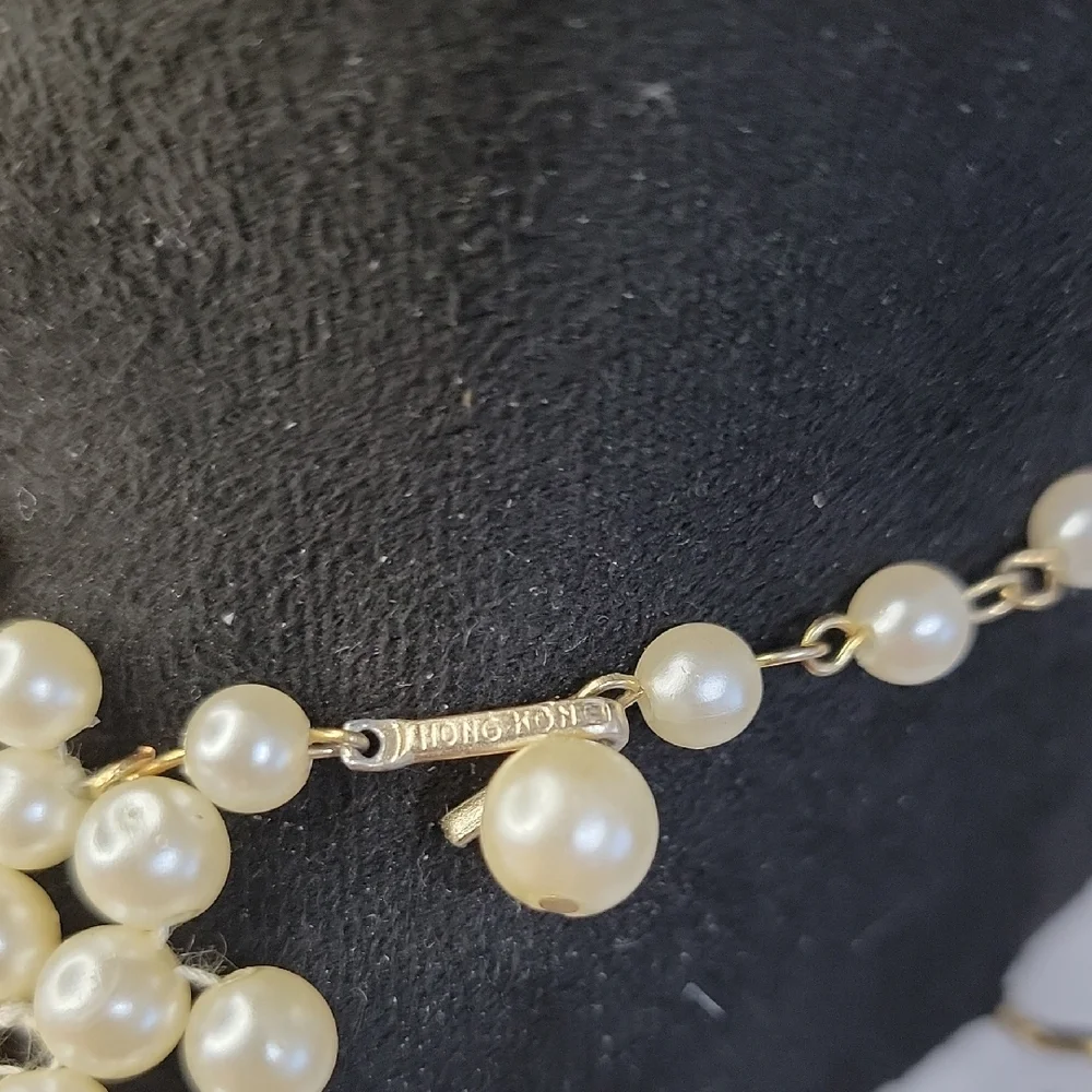 Hong Kong Stamped Pearl Bib Necklace - Picture 7 of 8